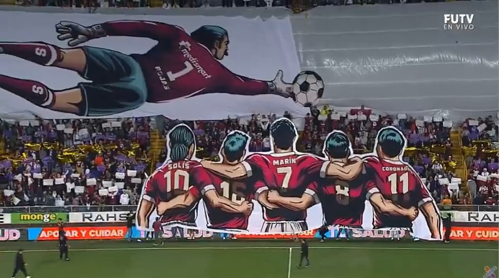 ¡Brutal tifo del Saprissa! Homenaje a Marco Rojas, uno de los mejores porteros de su historia