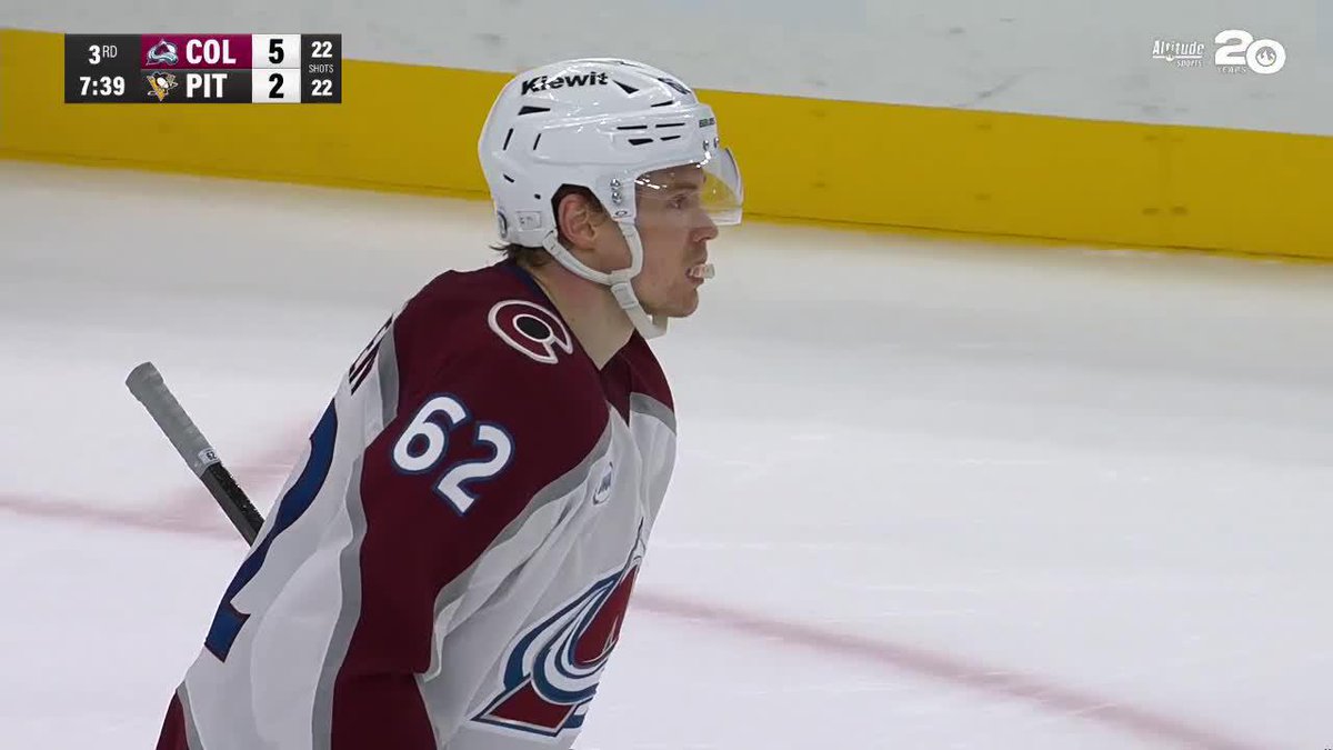 The finnish in front 🚨 #GoAvsGo