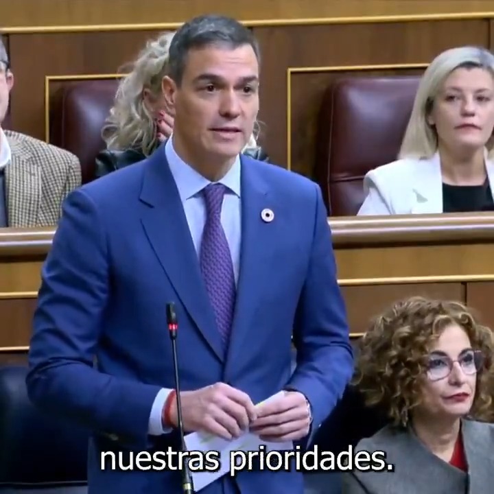 España vive hoy uno de sus mejores momentos. Y es así gracias al esfuerzo de los españoles y españolas y a las medidas de este Gobierno. Queremos que España siga prosperando. Esa es mi prioridad y la de la mayoría de españoles. La pregunta es, ¿cuál es la suya, señor Feijóo?