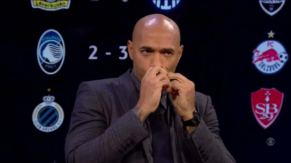 Micah Richards gets caught with snus and Henry is on the wind up.. 😂 CBS is unmatched.