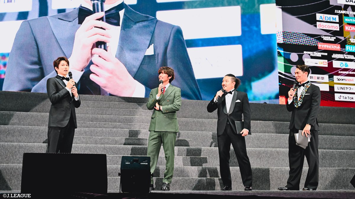 ／ あの時君は若かった🎞️ ＼ 「調子乗り世代」の4人による軽快なトークをお楽しみください🎤 #槙野智章 #内田篤人 #柏木陽介 #安田理大 #Ｊリーグアウォーズ