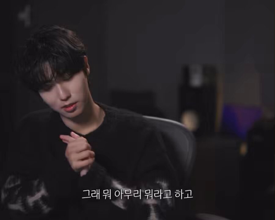 🐿️: yeah no matter what they say no matter what we hear no matter what evaluation we get.. so what? HELP THIS ATTITUDE?! LOVE TO SEE IT #HAN #한