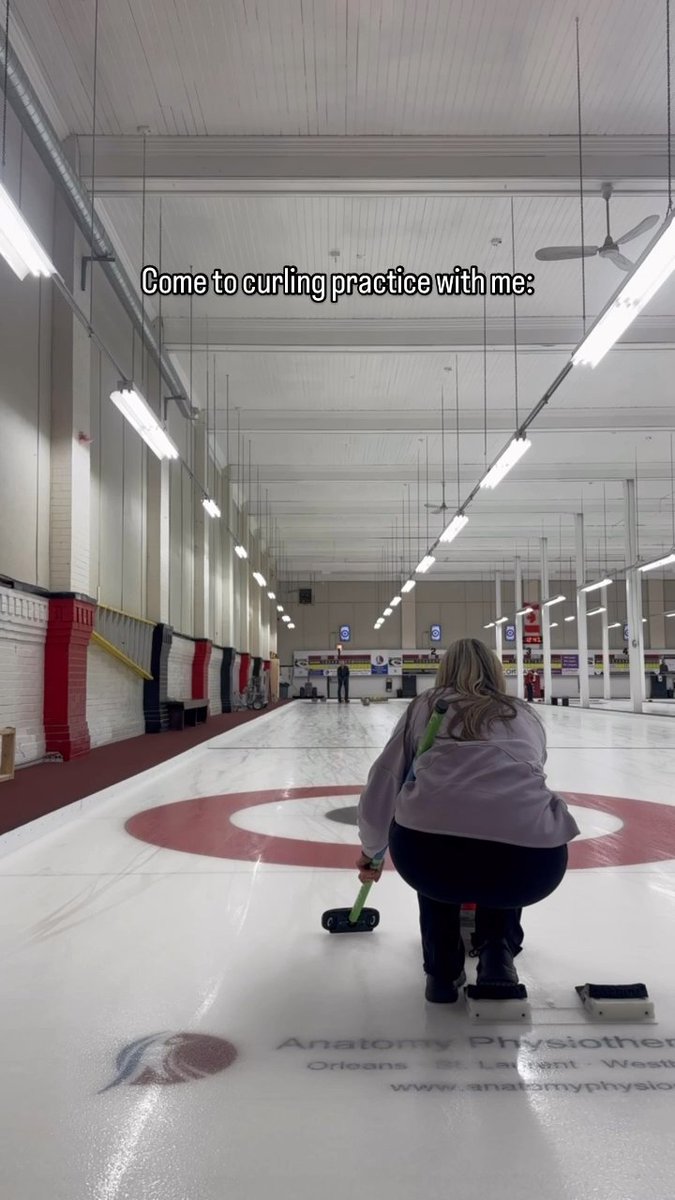Drop a 🥌 if you'd like to see more curling content on my feed! #emmamiskew #curling #curler #ASMR