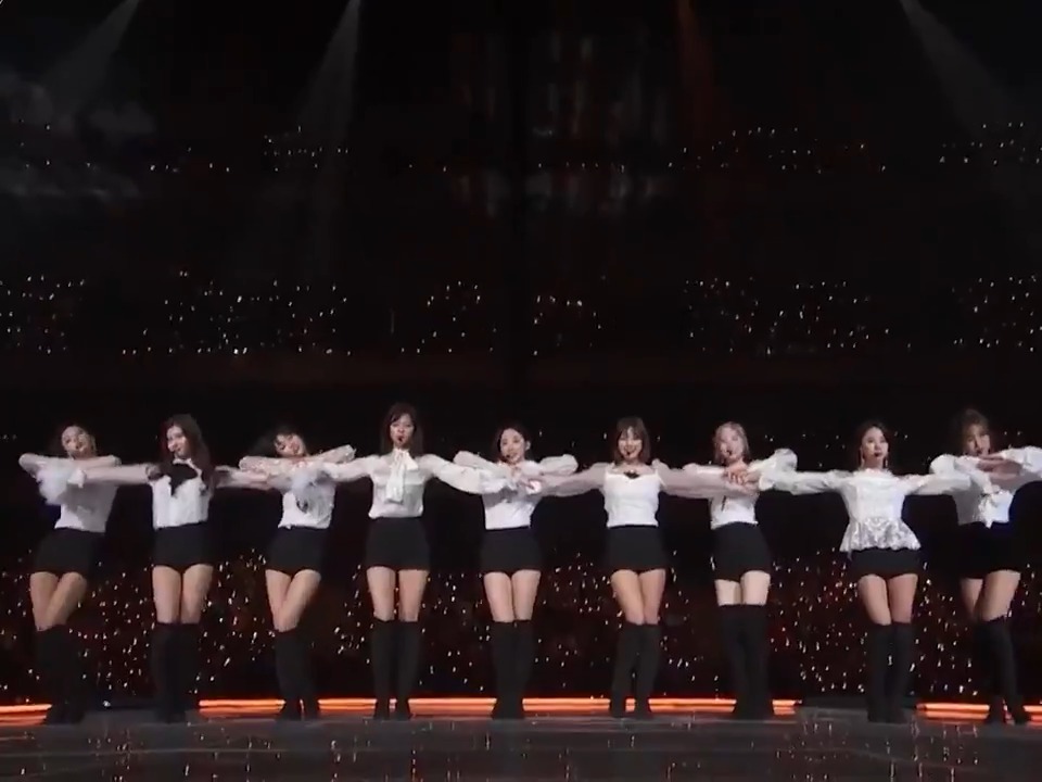 6 years ago today, JIHYO and NAYEON did their iconic note change during the last chorus of 'What is Love?' at the 2018 MAMA Awards.