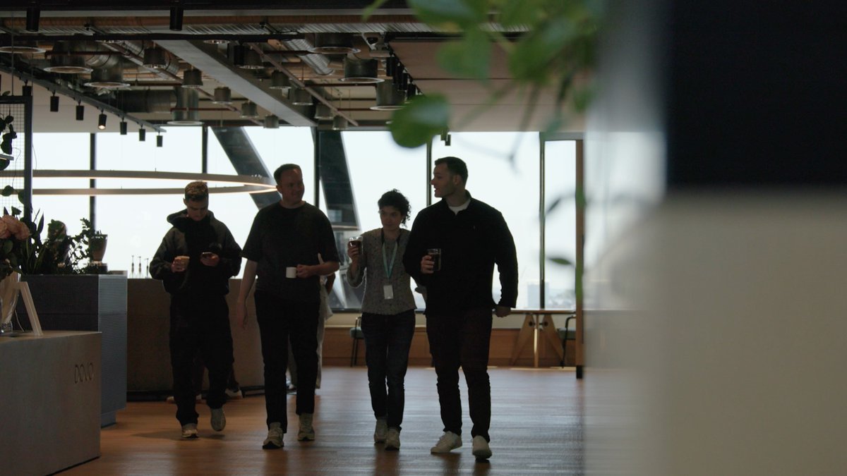 Signs your team needs to consolidate tools: 🔎 Finding the right info is a scavenger hunt 🧐 Redundant apps for different workflows ⏳ Hours of meetings and messages to get aligned 😩 Too much “work about work” See how one of Europe’s fastest-growing fintechs did it →