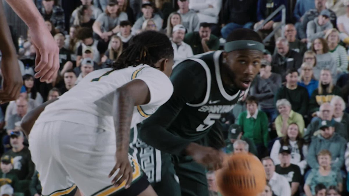 It was a historic day when Michigan State Men's Basketball took on Northern Michigan Men's Basketball at the Superior Dome. Watch ๐๐ก๐ ๐๐๐ ๐๐ญ๐จ๐ซ๐ฒ: ๐๐จ๐ฆ ๐๐ณ๐ณ๐จ ๐๐๐๐ค ๐๐จ๐ฆ๐ ๐๐ ๐๐ข๐ง at 7 pm ET on 12/11.