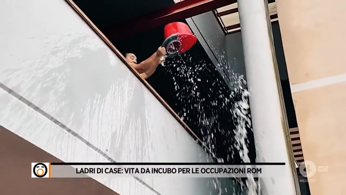 Rom violenti che occupano case a #Ponsacco, in provincia di #Pisa. La nostra Viviana D'Introno è andata a verificare la situazione ed è successo questo! #Fuoridalcoro