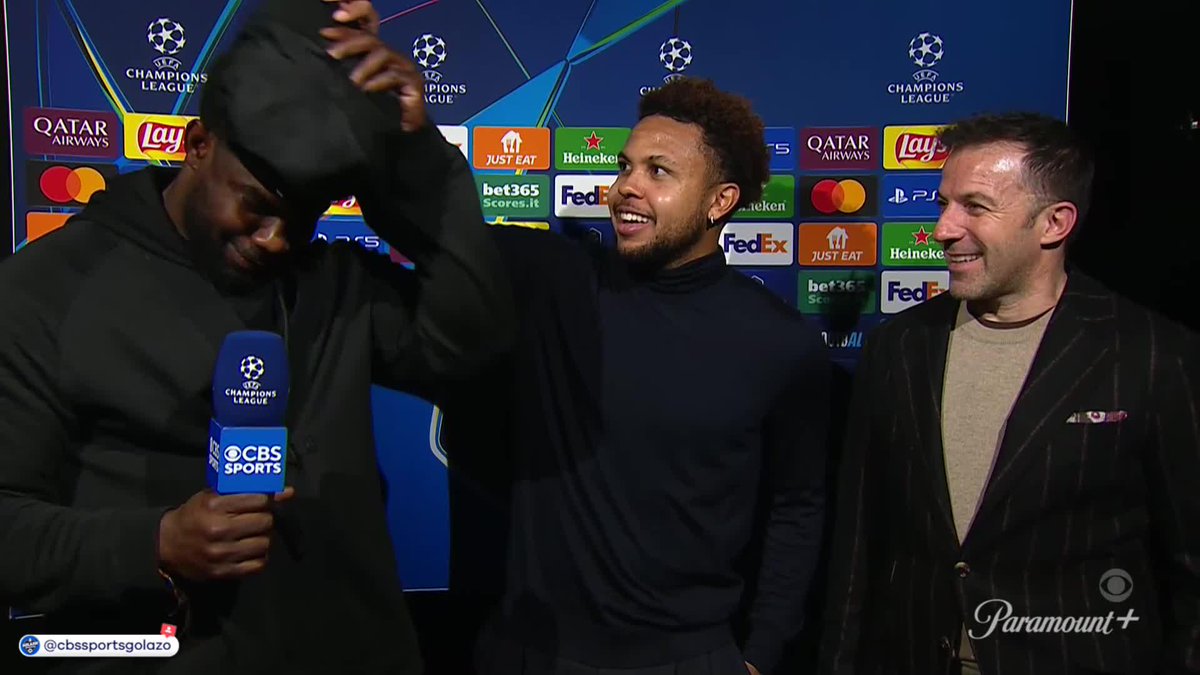 The reveal we've all been waiting for 👀 Weston McKennie checks out the state of Micah Richards' trim underneath that hat 😂