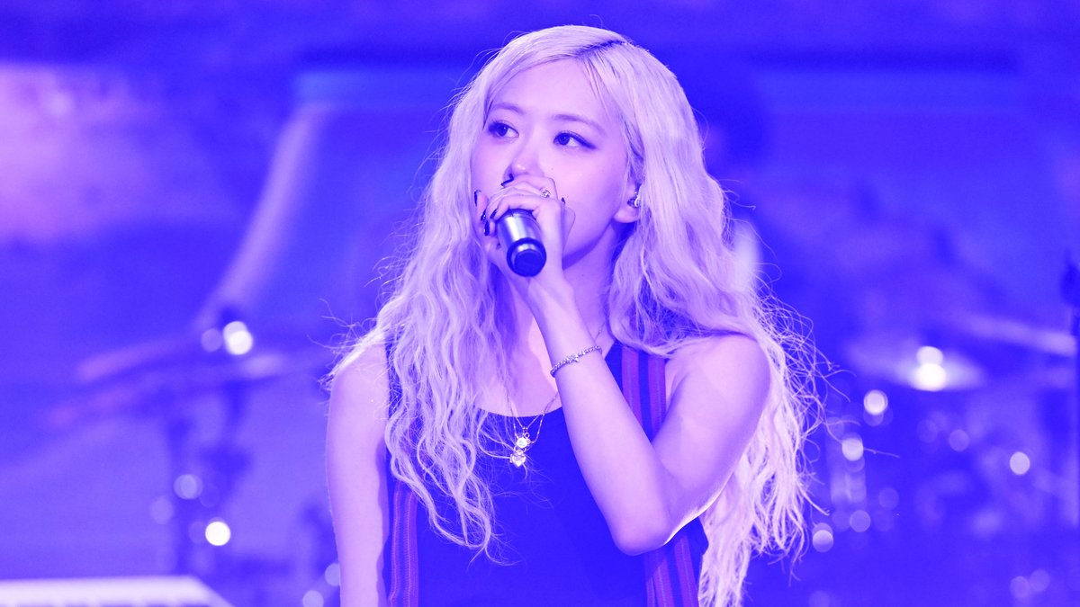 OMG ITS THE FIRST TIME ROSÉ COVERING BRUNOS PART