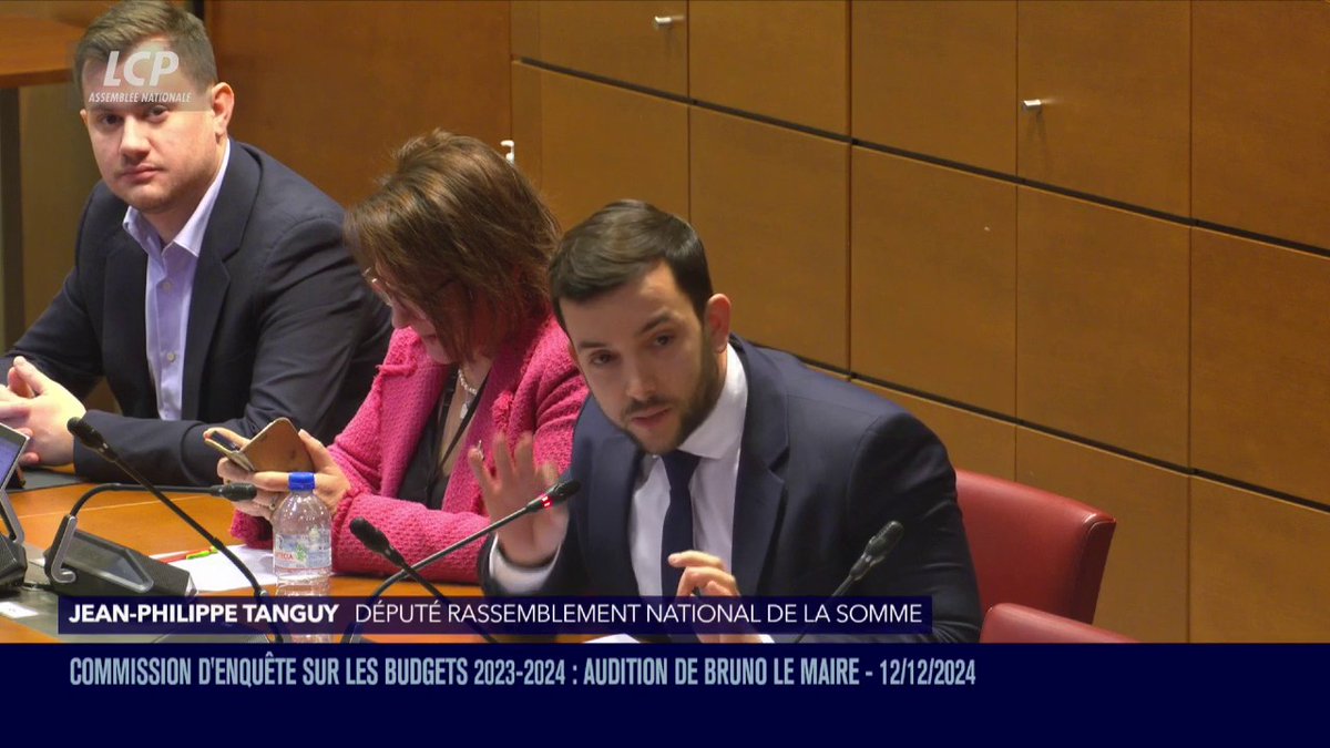 "On n'a pas besoin de faire votre procès, il y a un flagrant délit de faillite", estime Jean-Philippe Tanguy Ⓜ️. "Comme visiblement vous n'êtes responsable de rien, est-ce que le vrai responsable ce n'est pas Emmanuel Macron tel que vous l'aviez décrit avant d'être son ministre ?" #DirectAN
