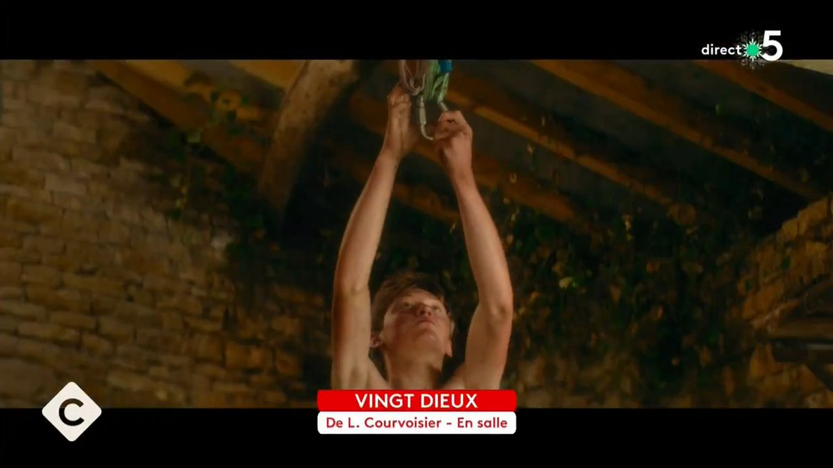 🎥 On vous emmène dans le Jura, où un jeune homme, pour gagner de quoi nourrir sa soeur, se lance dans un concours de fabrication de Comté. C’est le pitch du film "Vingt Dieux !" en ce moment au cinéma : l’Œil de Pierre Lescure ✨ #CàVous