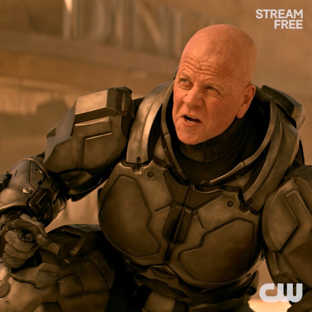 Lois doesn't back down even if it's Lex Luthor. Stream the final season of #SupermanAndLois free on The CW: