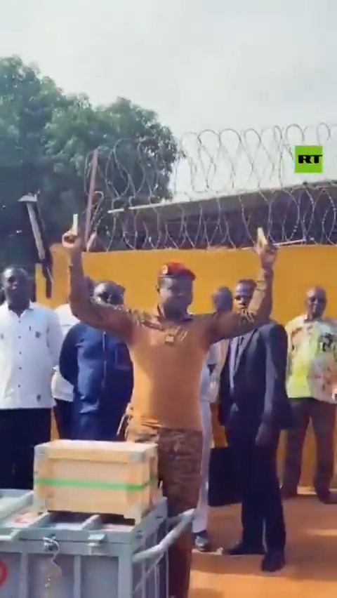 Burkina Faso gives the West a shiny middle finger after reclaiming their gold mines