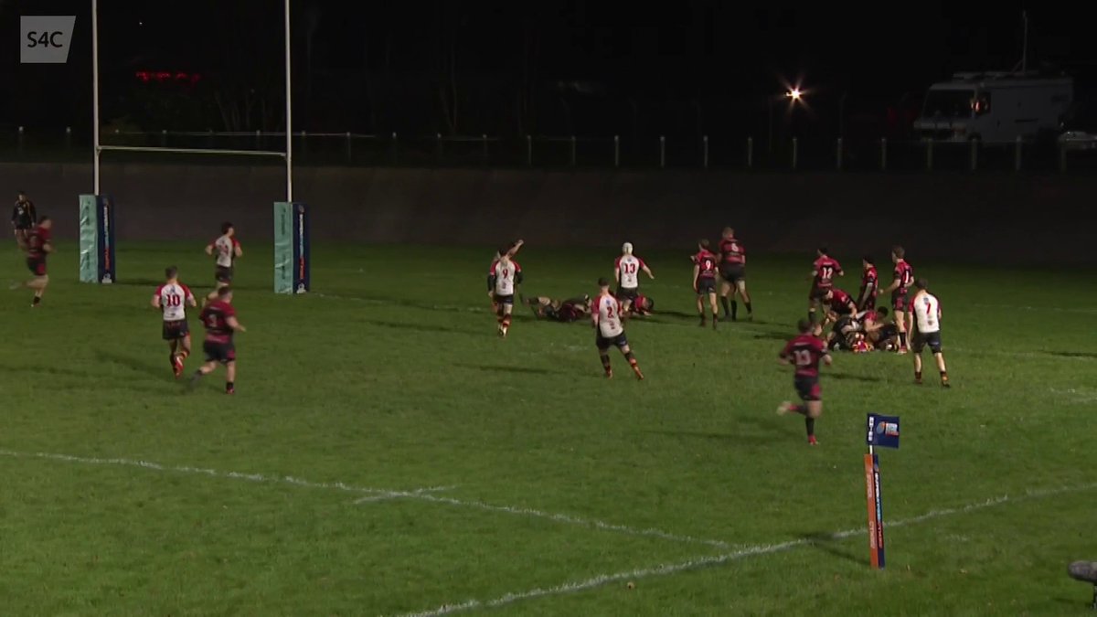 Knock on missed by the officials again. No TMO at the game.