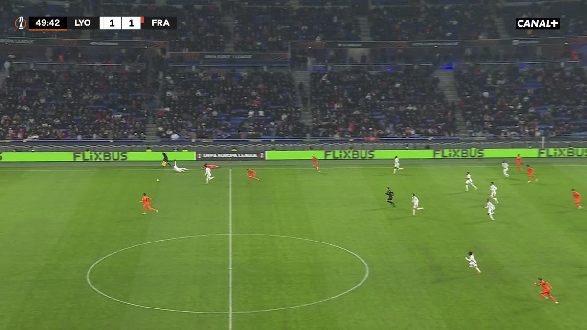 🚨 Malick Fofana 🇧🇪 donne l’avantage à Lyon sur une contre-attaque éclair ! 🤩💎 Cette saison en Europa League, ses stats c’est : 🏟 6 matches ⚽️ 4 buts 🎯 1 passe décisive 🎥 CANAL+ Foot