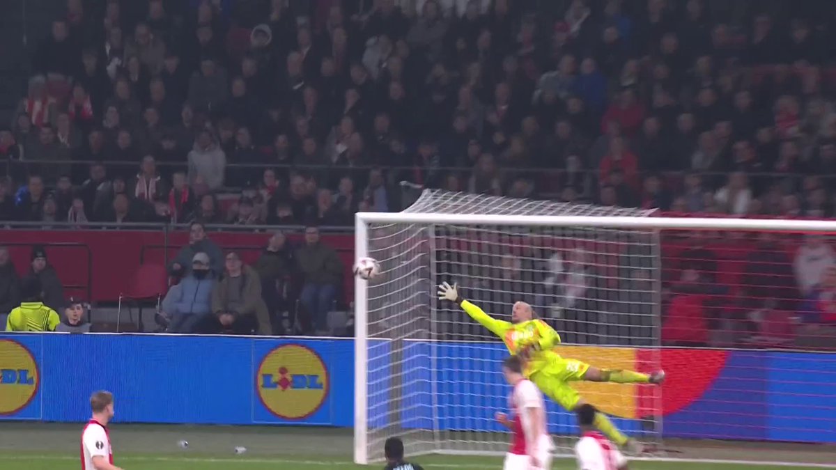 Rolling back the years 💥 Pedro puts the game to bed for Lazio with a fantastic curling effort 🔥 📺 TNT Sports & discovery+ UK