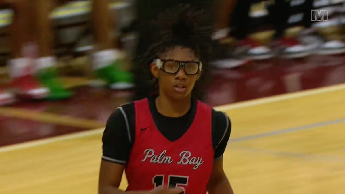 "Well beyond her years when it comes to her competitive maturity." Five-star recruit Jaida Civil leads the way for PalmBayHS-GBB_LegacyArchive against Sidwell Friends School Athletics at the start of the second half ⬇️ Subscribe to stream Capital Invitational 🔗: