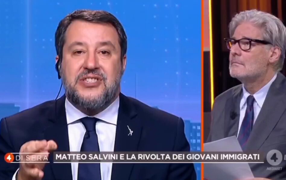 Salvini da Del Debbio "gli immigrati sono ospiti sempre...devono rispettare il presepe...e per Ramy non so chi ha sbagliato, ma sicuramente lui..." neanche davanti ai morti si ferma, poi augura santo natale... vicepremier e ministro, rendiamoci conto #Salvini #SalviniPagliaccio
