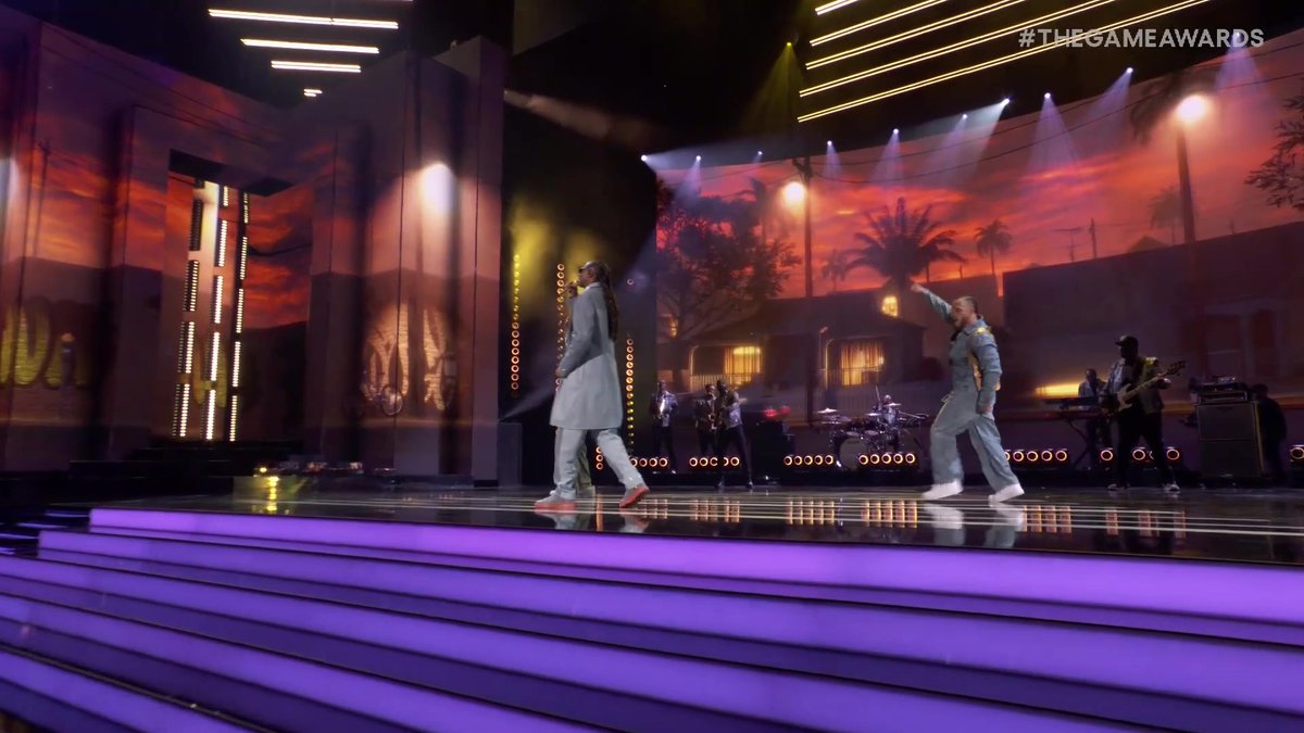Time to top off your gin and juice because Snoop Dogg is back on stage! #TheGameAwards