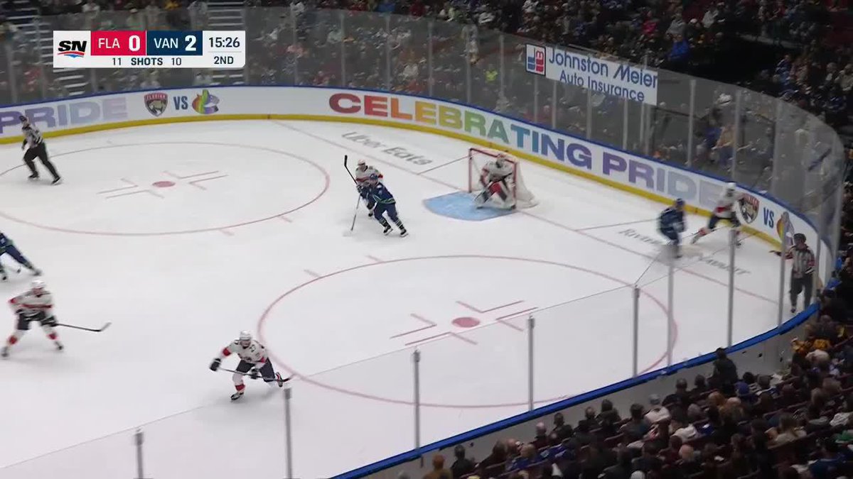Effort plays all over the ice. #AllTogetherAllIn