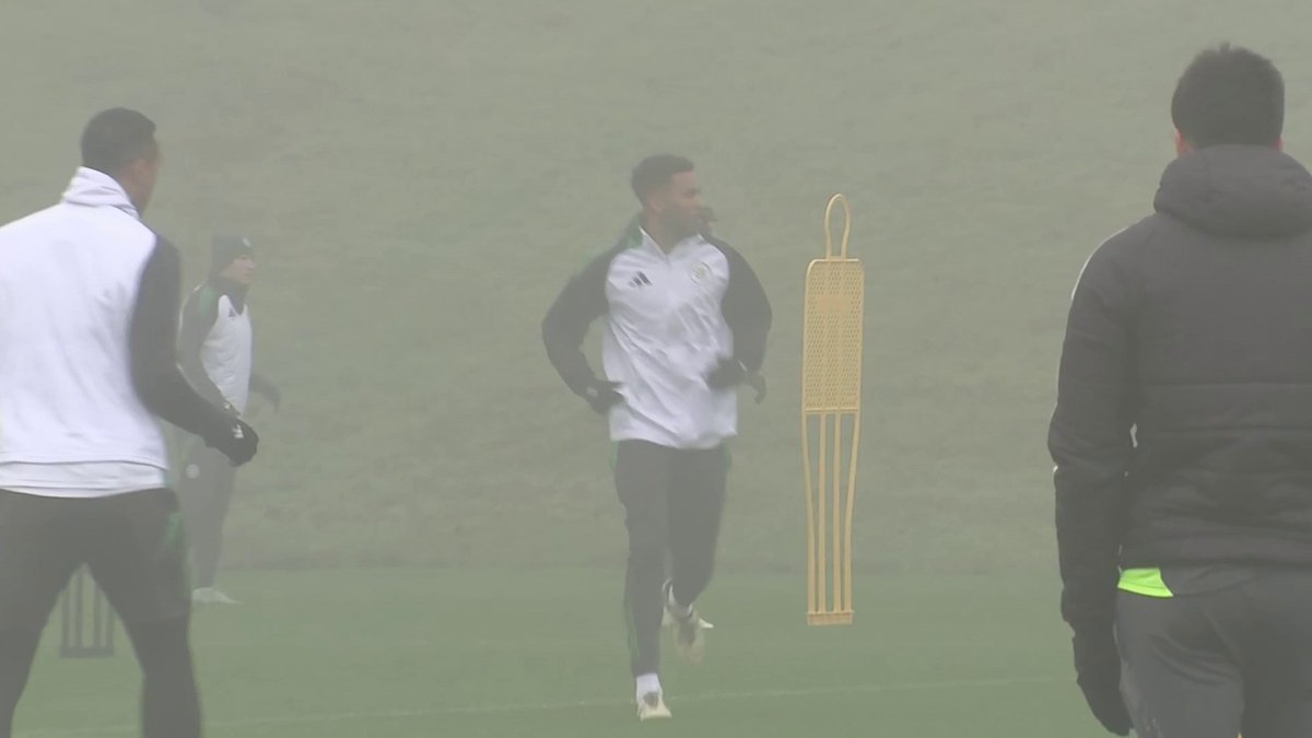 ❌ No Alistair Johnston at Celtic training ahead of Sunday's League Cup final vs Rangers. Will he be fit for the Hampden showdown? 🔽