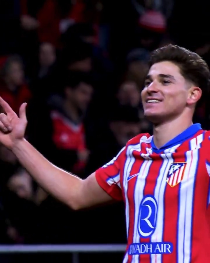 La araña que pica 🕷️🕸️🔴⚪