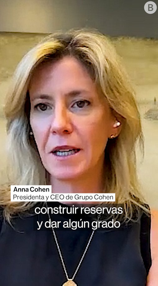 🇦🇷 Esta semana, Milei cumplió un año como presidente de Argentina, un mandato caracterizado por profundas reformas económicas. ¿Qué se espera para su segundo año? paulina munita habló sobre esto y más con Anna Cohen, presidenta y CEO de Cohen