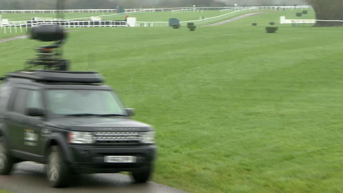 A full roundup of the 12.10 from CheltenhamRacecourse 🐎 ‣ Ruby Walsh runs us through his analysis LIVE 👀 ‣ Matt Chapman speaks to the winning trainer, Dan Skelton Racing 🎤 #ITVRacing