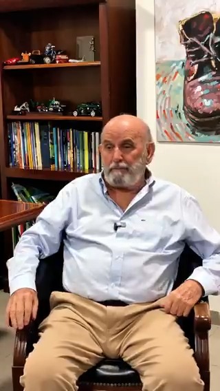 El éxito de los empresarios está ligado al progreso de los trabajadores. Por eso los que tenemos más debemos compartir nuestra riqueza, no regalarla. ¿Y cómo se hace eso? Pagando buenos sueldos, redistribuyendo las utilidades y generando más empleo. Es que los salarios dignos sirven para vivir, pero las utilidades son las que ayudan a progresar. Lo justo es que crezcamos todos. Por lo pronto seguiré concentrado en promover este cambio de mentalidad para que Colombia sea un país más próspero.