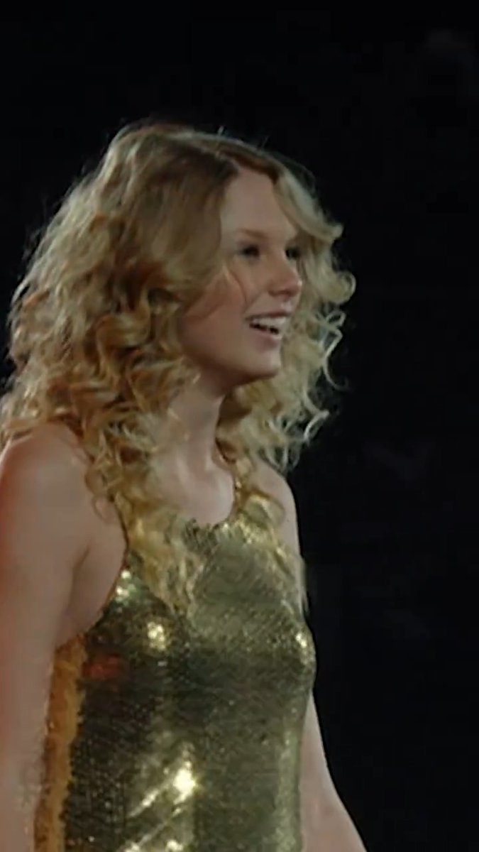 Long live the memories you made on Rodeo’s Star Stage 🫶 Happy birthday, Taylor Swift!