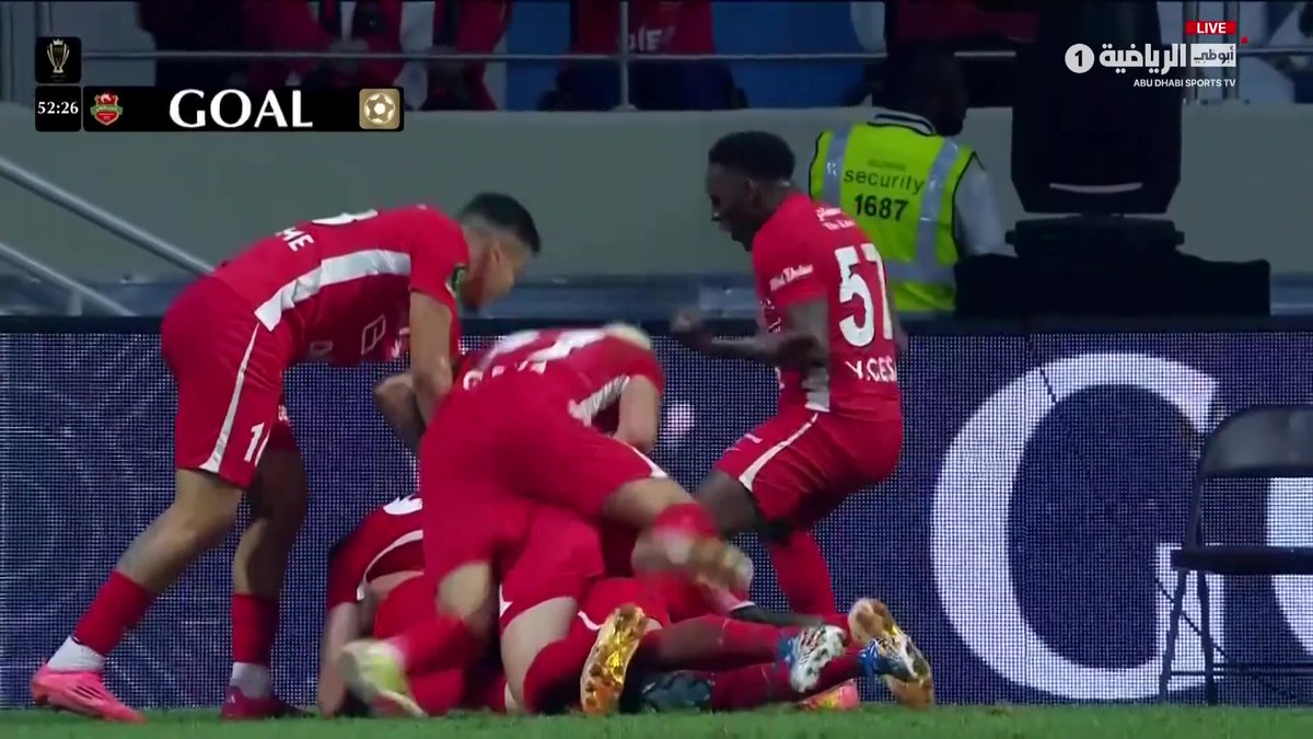 "في النهائيات.. الكل يلعب وشباب الأهلي يفوز" رأسية لوكا تعلن عن الهدف الثاني بعد عرضية كارتابيا #الوصل_شباب_الأهلي #كأس_سوبر_إعمار 🏆 #أبوظبي_الرياضية 1