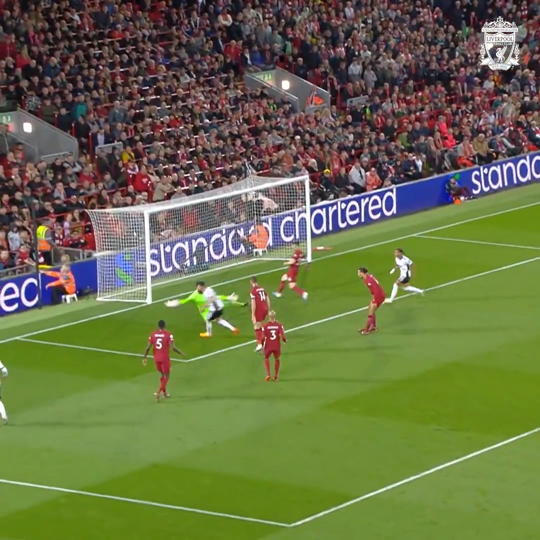 AB1 with a 🔝 save 🧤🇧🇷 #LIVFUL