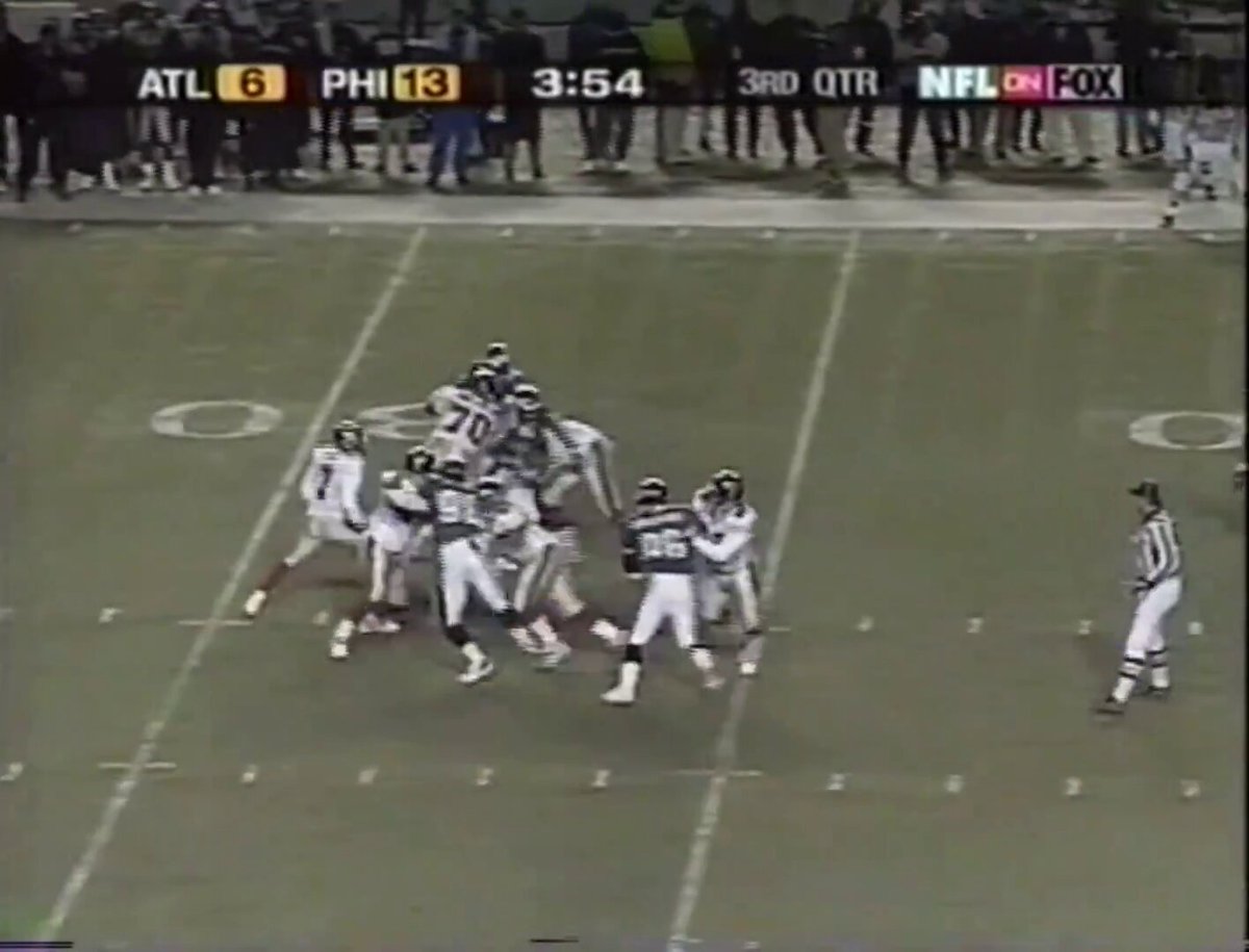 INSANE: When #Eagles great Brian Dawkins CRUSHED Michael Vick at the goal line in the playoffs. 👿👿👿 Vick said it was the hardest hit he had ever taken in his 20 years of playing football. DAWKINS WAS A BEAST.