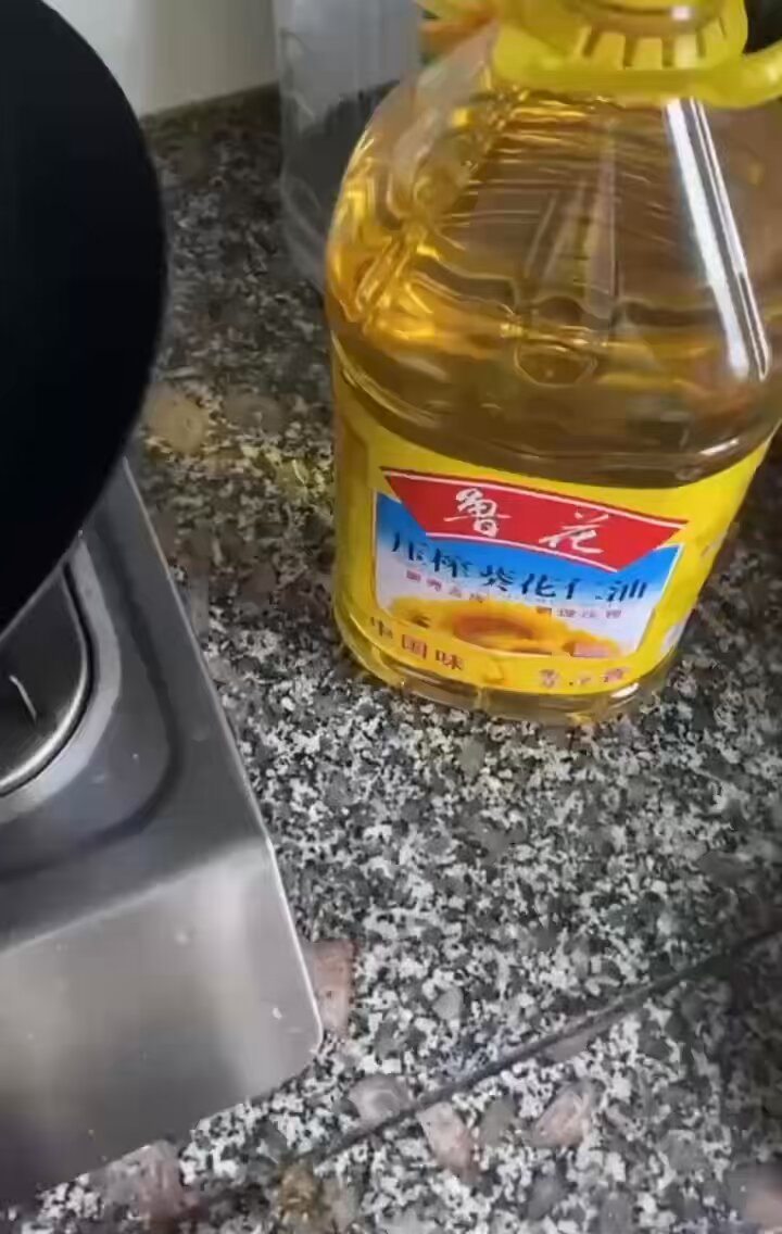 2024/12/14/报道： 中国最新科研成果，惊呆世界！ 中国已经做到了工业，食用油脂通用！ 食用油可以直接提炼沥青！中共又特么赢麻了！