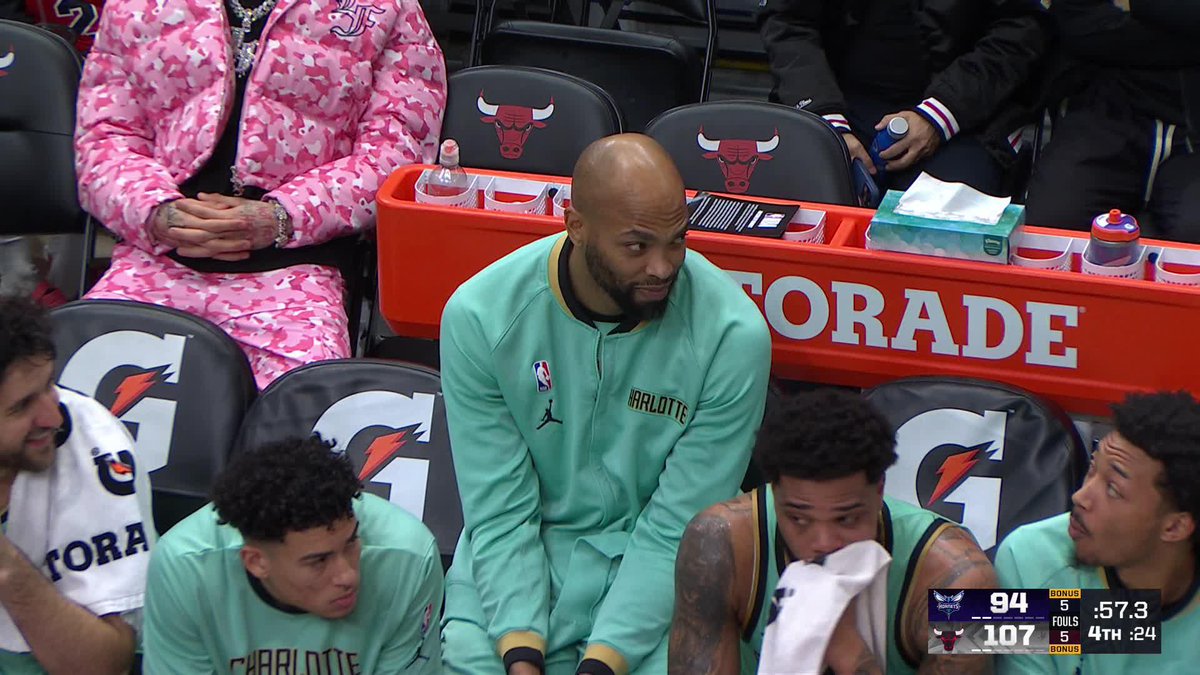 The UC crowd gets Taj Gibson in the game! ❤️
