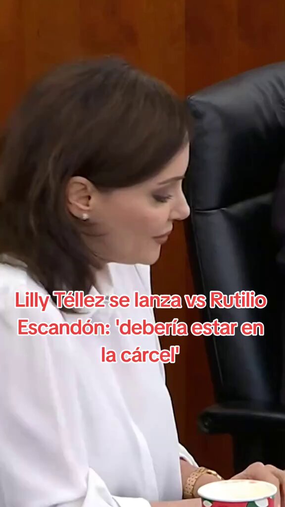 Regálale Rt estás de acuerdo que solo la Senadora Lilly Téllez es la que si les dice lo que se merecen a los de morena. 🥳 Solo escuchen todo lo que le dice a Rutilio Escandón “DEBERÍA ESTAR EN LA CÁRCEL” RT. RT, RT, RT 🔁 para Lilly Téllez👇🙋‍♀️
