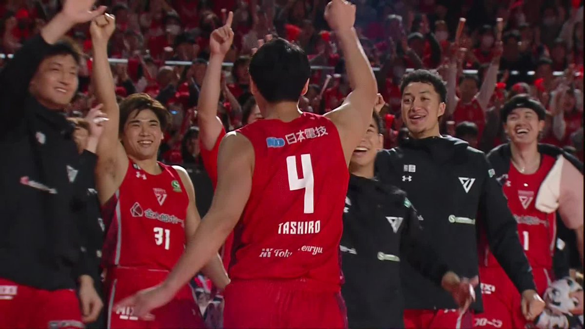 アリーナに笑顔をもたらすナイスプレー❤️‍🔥 第1Q残り4.4秒から千葉J#4 田代が押し込む！ 田代 直希 千葉ジェッツふなばし 🛫PAINT IT JETS✨ 📡バスケットLIVEで生配信中 #Bリーグ #りそなグループ