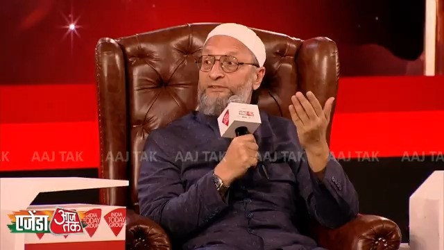 #AgendaAajTak24 | "Yeh jo ishq hai na, ishq mein bewafai bahut badi cheez hoti hai warna ishq hi nahin hoga woh": AIMIM chief Asaduddin Owaisi (Asaduddin Owaisi) to Anjana Om Kashyap when asked about calling himself "Laila" in politics and public turning out Sanam Bewafa with him