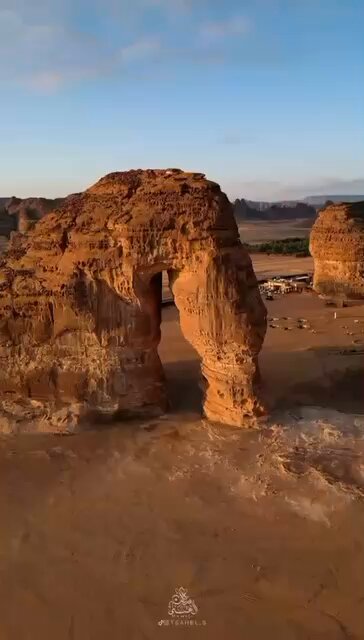 نصيحة لا تفوّت زيارة جبل الفيل الذي يوجد بالقرب من مدائن صالح، وهو تشكيل صخري طبيعي على شكل فيل، ويعتبر من أبرز المعالم في المنطقة.