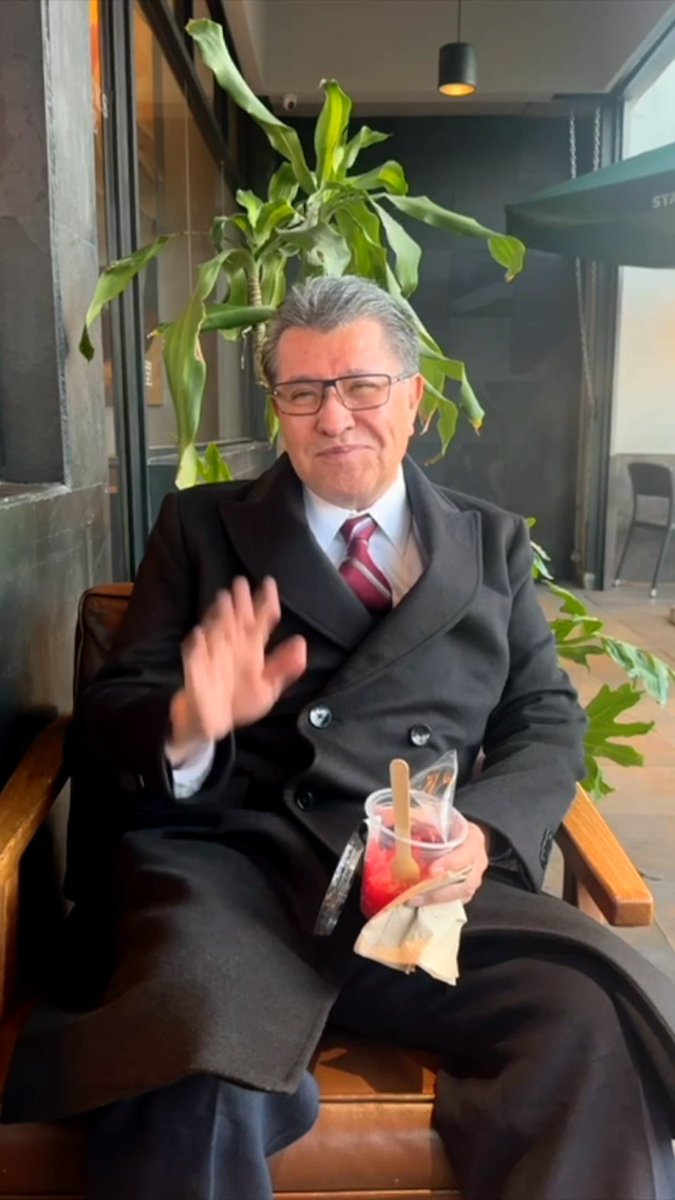 Rumbo a Puebla, a la toma de protesta de mi amigo y compañero Alejandro Armenta (Alejandro Armenta) como gobernador de ese bello estado; estoy seguro de que hará un buen trabajo; también reconozco a Sergio Salomón y su compromiso durante esta etapa al frente del gobierno.
