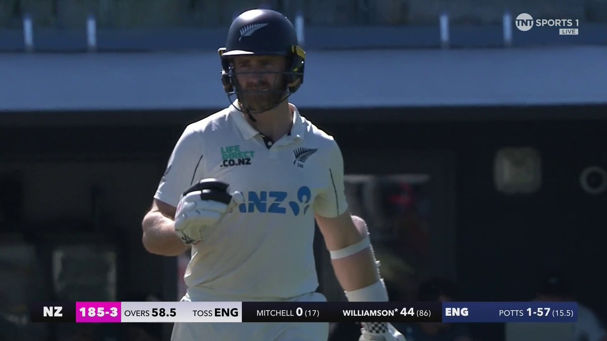 WILLIAMSON KICKED OUT HIMSELF. - A rare dismissal of a batter knocking his own stumps. 🥲