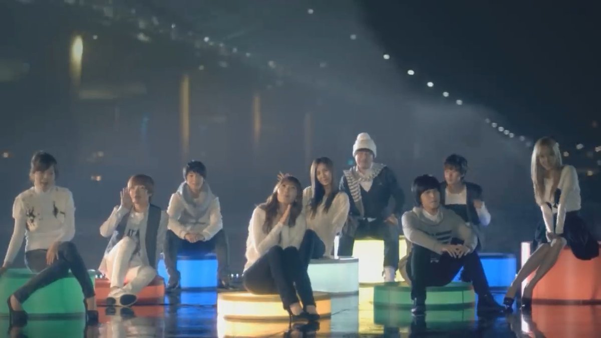 15 years ago today, SUPER JUNIOR & Girls’ Generation released ‘SEOUL’.