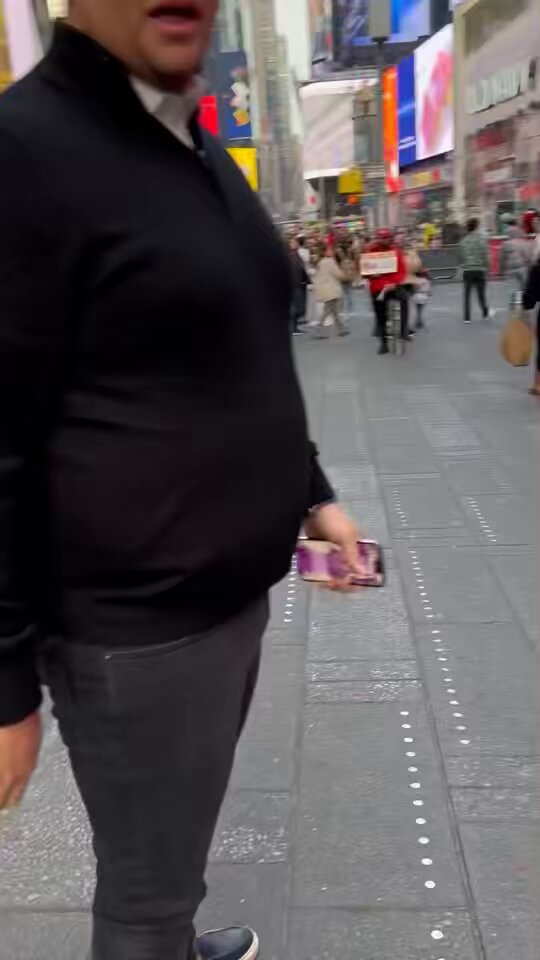 Disgraced former Rep. George Santos had coffee thrown at him while walking in New York City As much as we don't like the guy, this is unacceptable. Stop assaulting people just because you disagree with them politically