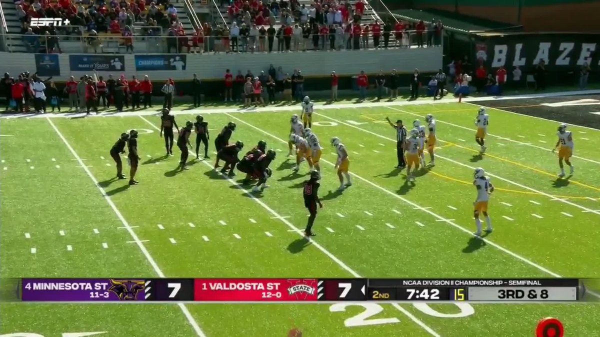 Have a day Franklin!! HAVE. A. DAY. 🥶 😤 #D2FB x 📽️ ESPN+ / @ValdostaStateFB