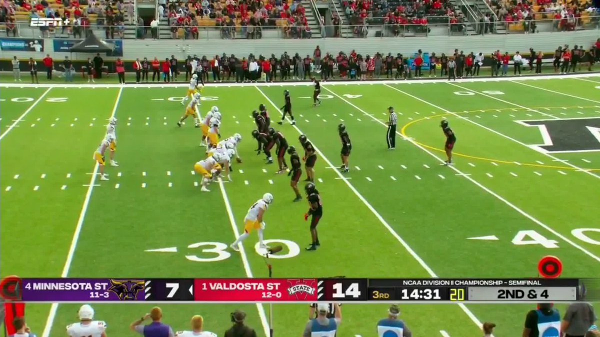 Backer goes the distance!! 69 yards for a Minnesota State Football touchdown to begin the second half. #D2FB x 📽️ ESPN+ / Minn. St. Athletics