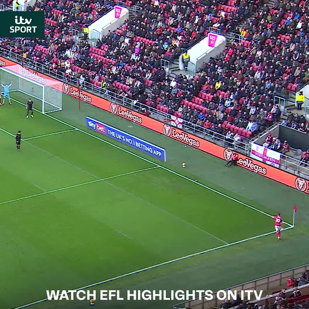 A strike for Paul Smyth to remember 🪄 A mistake for Max O'Leary to forget 🫣 #ITVFootball | EFL | QPR FC