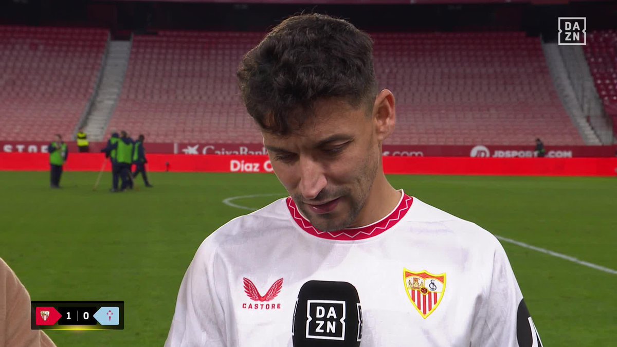 🗣️”Quiero que se quede con la persona que he sido y no haber cambiado. Quiero a toda España y a mi Sevilla Fútbol Club" Su abuelo, su padre, Puerta, Reyes… Jesús Navas y su precioso recuerdo a todos los que les han acompañado 🥹 #LALIGAenDAZN ⚽️