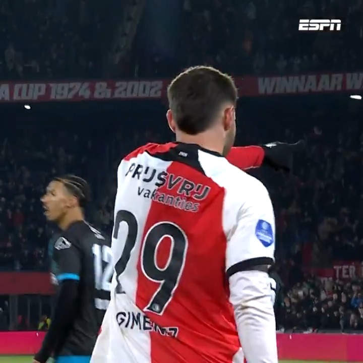 𝗛𝗮𝘁𝘁𝗿𝗶𝗰𝗸-𝗵𝗲𝗿𝗼⚽️⚽️⚽️ Santiago Gimenez maakt er drie in de eerste helft tegen Heracles Almelo. #feyher