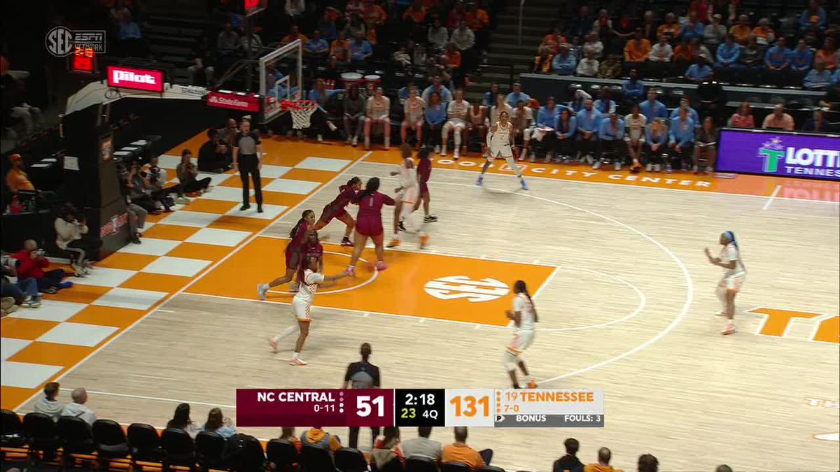 The Lady Vols made HISTORY today 🔥 They're the first team in the NCAA, NBA or WNBA to ever make 30+ threes in a game 👏 (via Lady Vols Basketball)
