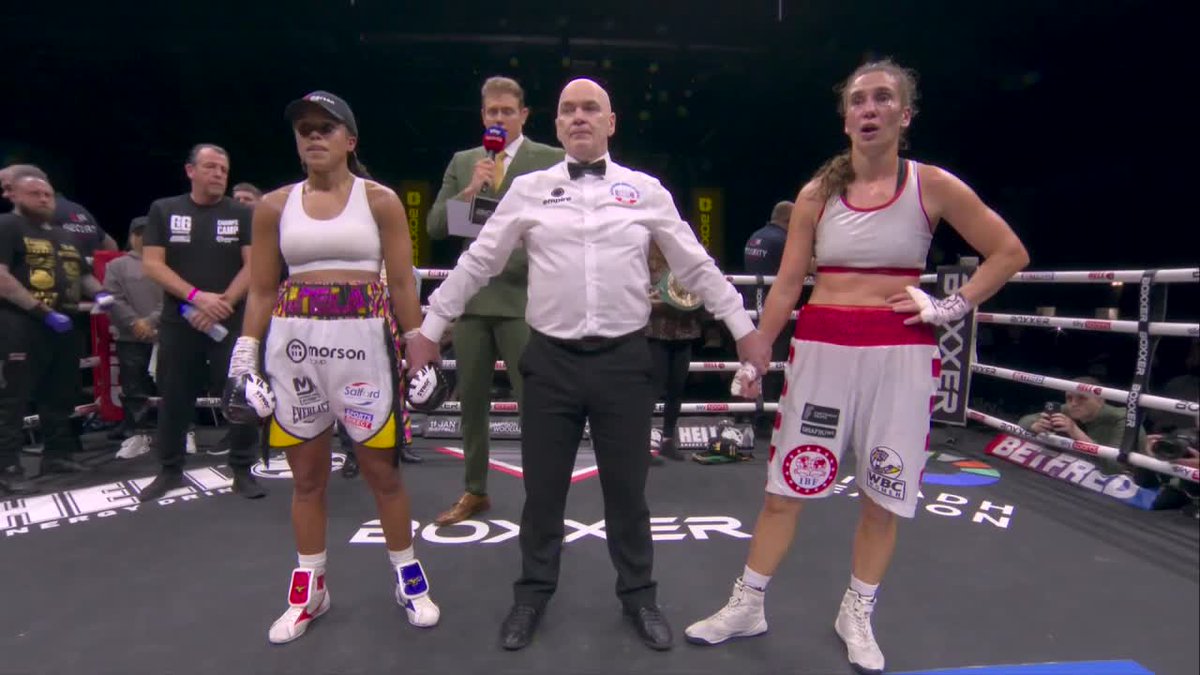 𝐔𝐍𝐀𝐍𝐈𝐌𝐎𝐔𝐒! 👑 Natasha Jonas wins her FIFTH world title in her final fight on home turf 🔥 #JonasHabazin | Now | Exhibition Centre Liverpool | Sky Sports Boxing | Peacock